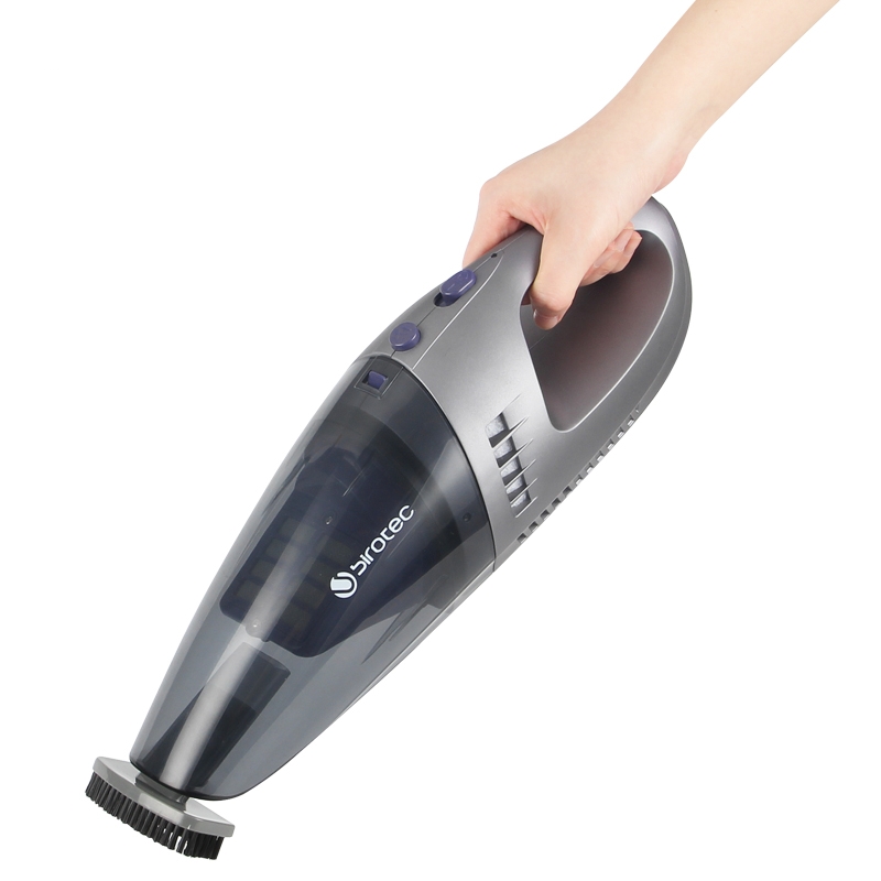 Wet and dry vacuum cleaner with different accessories (5)